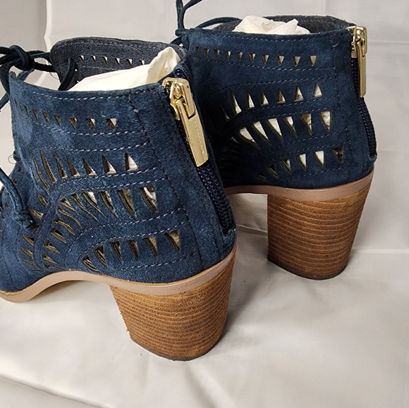 Vince Camuto Tarita Lace Geometric Cutouts Heels Sandals sz 7 - Picture 5 of 8